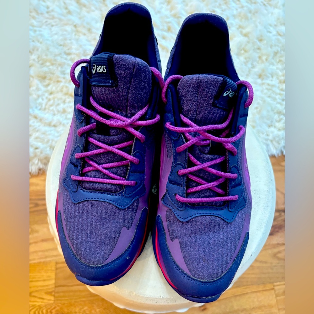 ASICS Men’s gel Sneakers Size 8 Purple/blue. Like new worn once.
